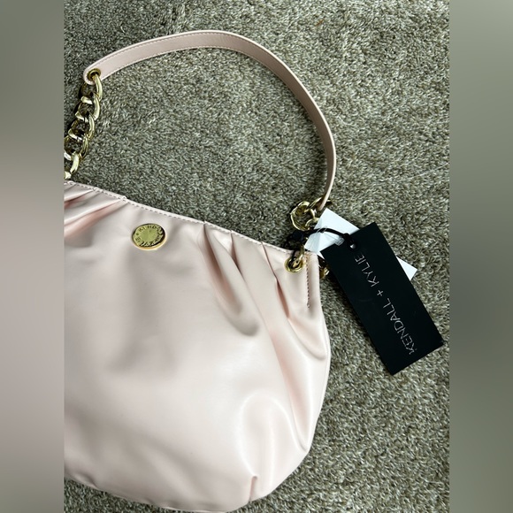 Kendall & Kylie, pink purse 👛 - Picture 5 of 7